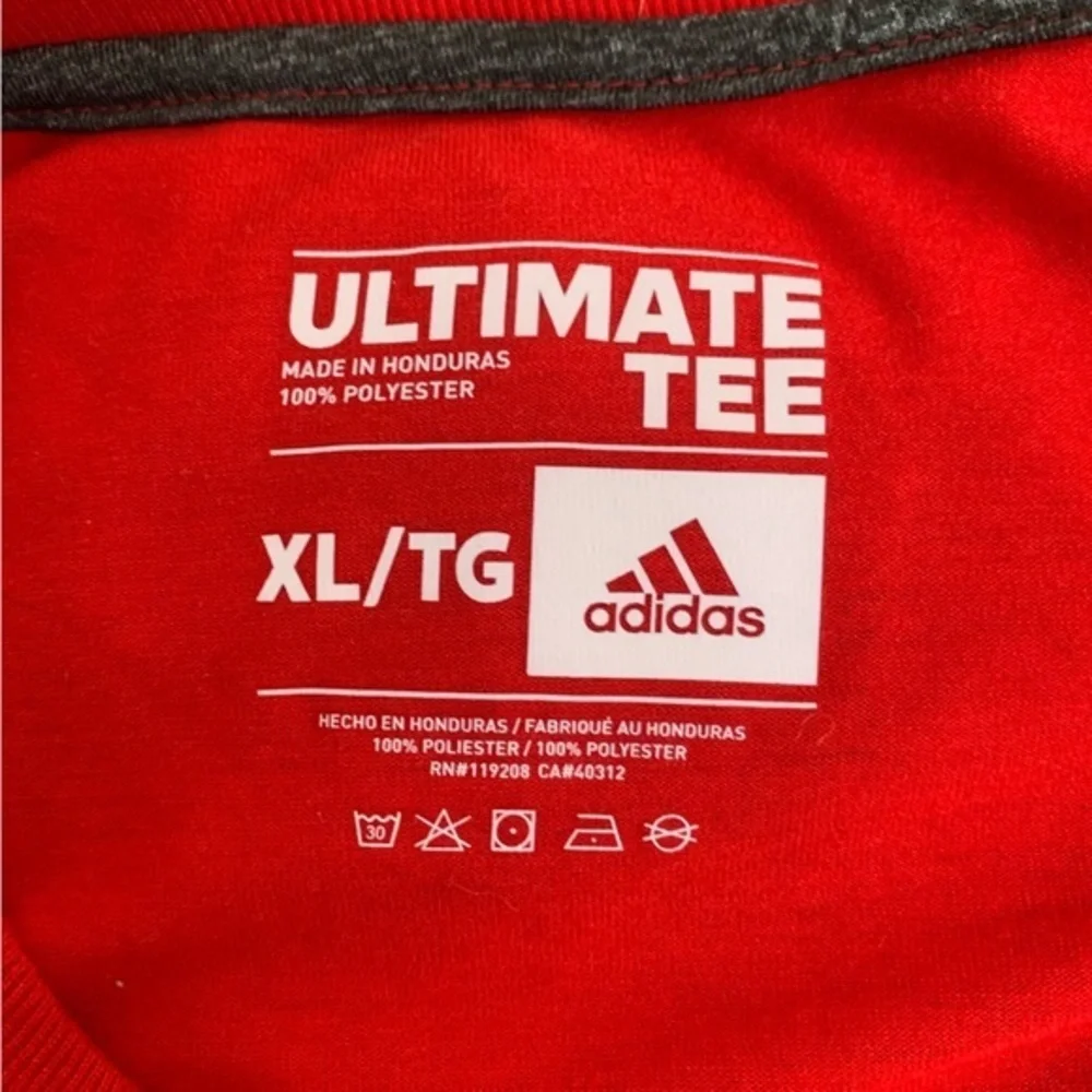 Adidas Chicago Bulls Ultimate Tee, Bright Red men’s short sleeve tee XL‎